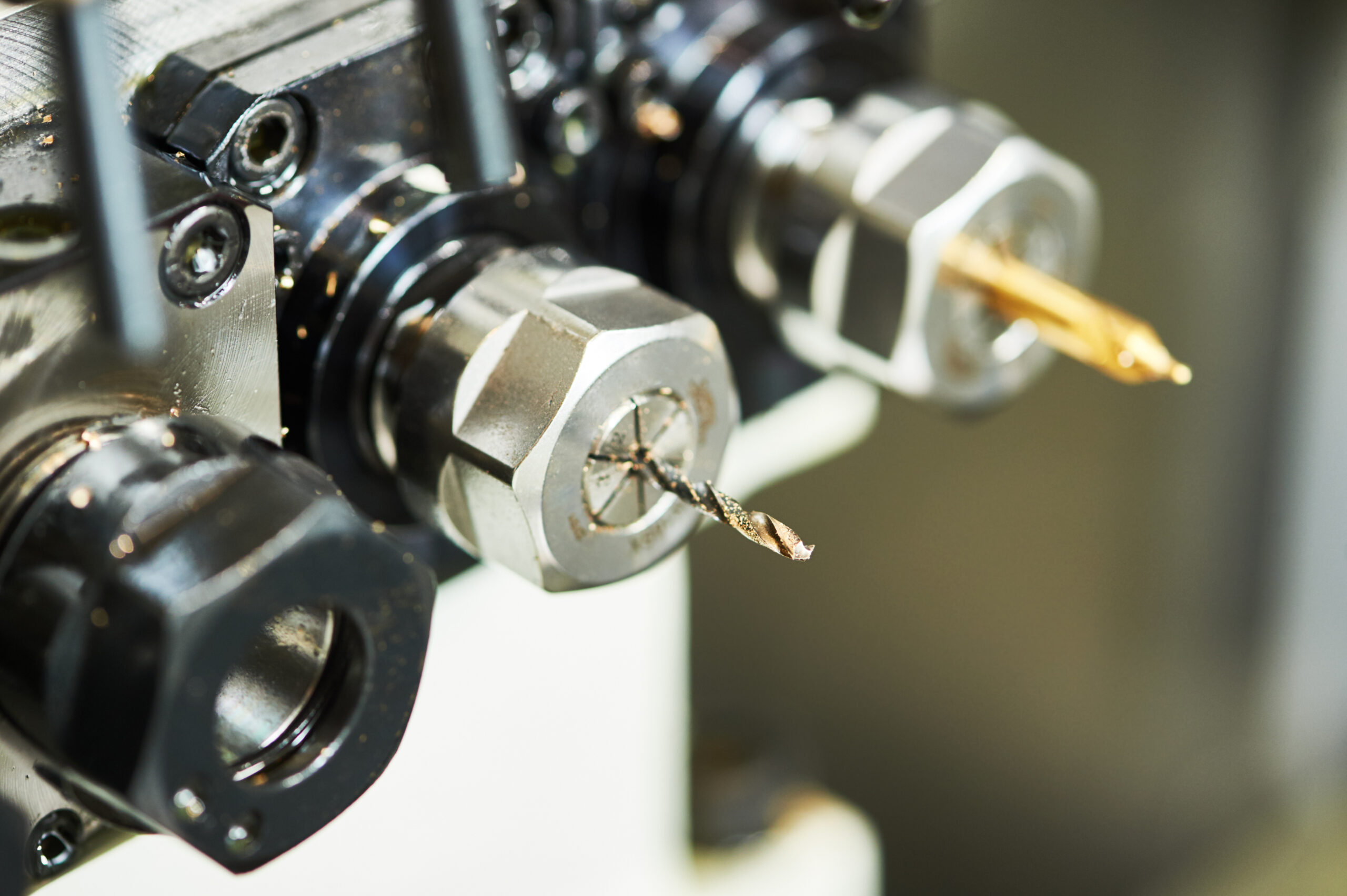 Swiss screw machine